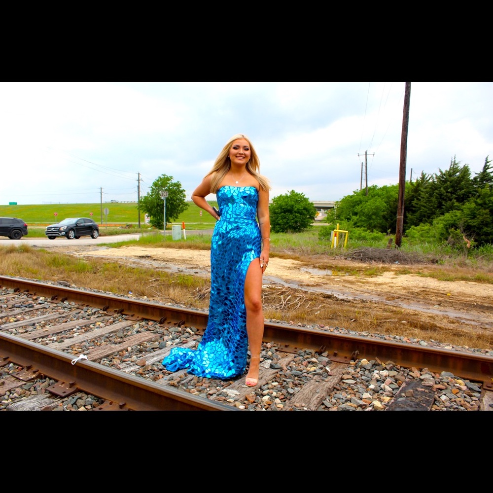 Like new!!   Sherri Hill mirrored prom dress!